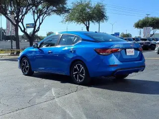 Nissan Sentra 2025 SV Sedán de 4 puertas