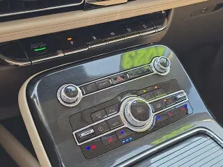 Lincoln Nautilus 2023 AWD Reserve 4 puertas SUV