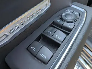 GMC Sierra 1500 2022 4x4 Denali 4 puertas Crew Cab Caja Corta de 5.8 pies