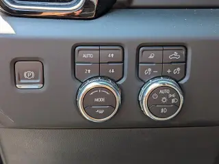 GMC Sierra 1500 2022 4x4 Denali 4 puertas Crew Cab Caja Corta de 5.8 pies