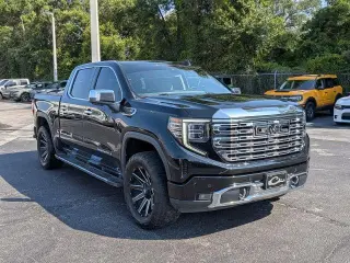 GMC Sierra 1500 2022 4x4 Denali 4 puertas Crew Cab Caja Corta de 5.8 pies