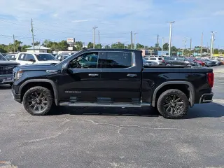 GMC Sierra 1500 2022 4x4 Denali 4 puertas Crew Cab Caja Corta de 5.8 pies