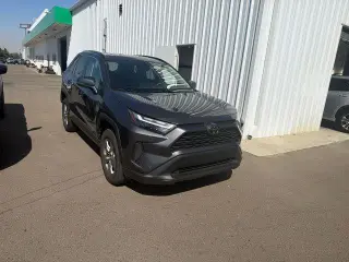 Toyota RAV4 2025 XLE SUV de 4 puertas