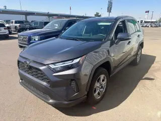 Toyota RAV4 2025 XLE SUV de 4 puertas