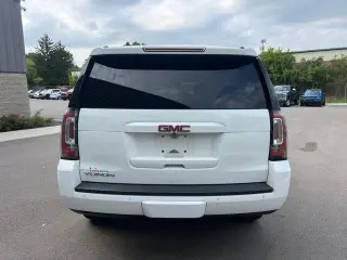 GMC Yukon 2018 4x4 SLE SUV de 4 puertas