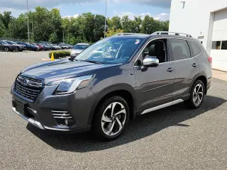 Subaru Forester 2024 AWD Touring Crossover de 4 puertas