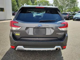 Subaru Forester 2024 AWD Touring Crossover de 4 puertas