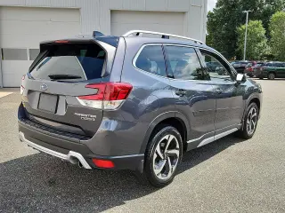 Subaru Forester 2024 AWD Touring Crossover de 4 puertas