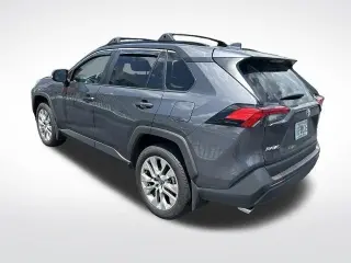 Toyota RAV4 2025 XLE Premium SUV de 4 puertas