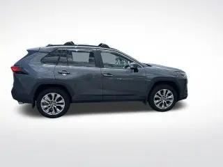 Toyota RAV4 2025 XLE Premium SUV de 4 puertas