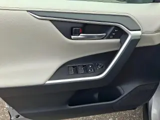 Toyota RAV4 Hybrid 2019 AWD Limited SUV de 4 puertas
