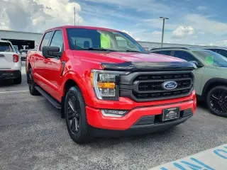Ford F-150 2022 4x2 XLT 4dr SuperCrew Caja de 5.5 pies