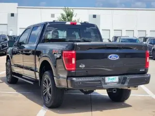 Ford F-150 2022 4x4 XLT 4 puertas SuperCrew caja corta de 5.5 pies