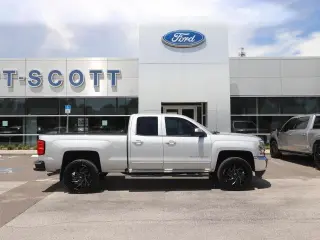 Chevrolet Silverado 1500 2017 4x2 LT Doble Cabina 4 puertas Caja Corta de 6.5 pies