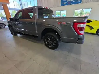 Ford F-150 2022 4x4 Lariat 4dr SuperCrew 5.5 ft. SB