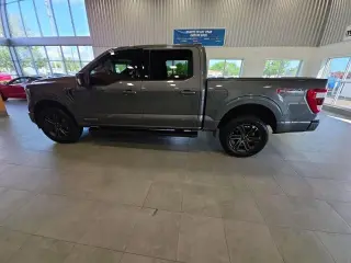 Ford F-150 2022 4x4 Lariat 4dr SuperCrew 5.5 ft. SB