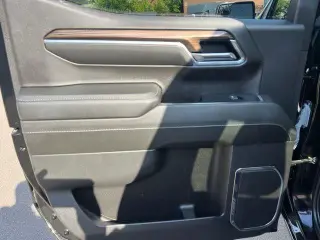 Chevrolet Silverado 1500 2024 4x4 LT 4 puertas Crew Cab Caja Estándar de 5.8 pies con 2FL