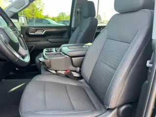 Chevrolet Silverado 1500 2024 4x4 LT 4 puertas Crew Cab Caja Estándar de 5.8 pies con 2FL