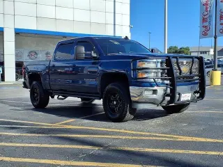 Chevrolet Silverado 1500 2015 4x4 LT Cabina Doble de 4 puertas y caja corta de 5.8 pies