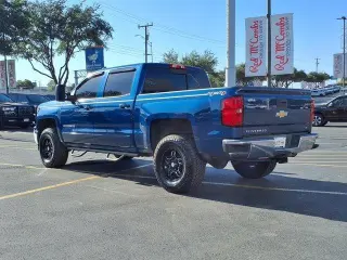 Chevrolet Silverado 1500 2015 4x4 LT Cabina Doble de 4 puertas y caja corta de 5.8 pies