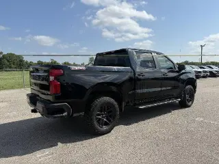 Chevrolet Silverado 1500 2025 4x4 Custom Trail Boss Cabina Crew Cab de 4 puertas y caja corta de 5.8 pies
