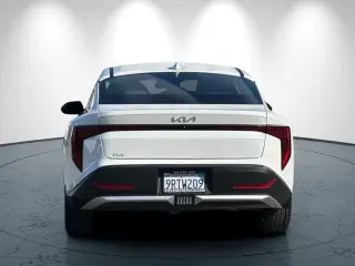 Kia K4 2025 EX Sedán de 4 puertas