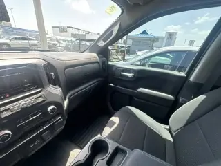 Chevrolet Silverado 1500 2021 4x2 Custom 4 puertas Crew Cab Caja Corta de 5.8 pies