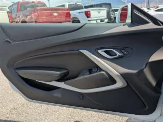Chevrolet Camaro 2023 SS Cupé de 2 puertas con 1SS