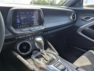 Chevrolet Camaro 2023 SS Cupé de 2 puertas con 1SS