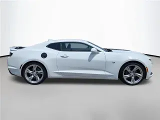 Chevrolet Camaro 2023 SS Cupé de 2 puertas con 1SS