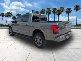 Ford F-150 Lightning 2024 AWD XLT 4 puertas SuperCrew caja corta de 5.5 pies