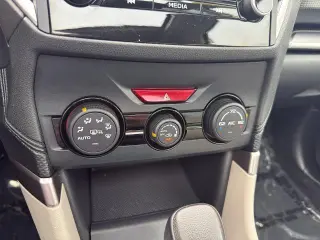 Subaru Forester 2023 AWD Premium Crossover de 4 puertas