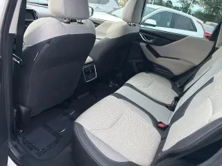 Subaru Forester 2023 AWD Premium Crossover de 4 puertas