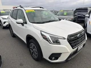 Subaru Forester 2023 AWD Premium Crossover de 4 puertas