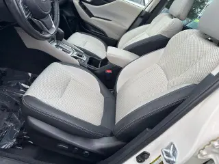 Subaru Forester 2023 AWD Premium Crossover de 4 puertas