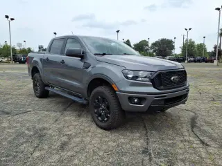 Ford Ranger 2023 4x4 XLT 4 puertas SuperCrew caja corta de 5.1 pies