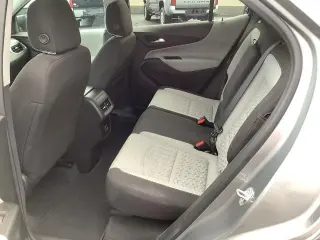 Chevrolet Equinox 2023 LS SUV de 4 puertas con paquete 1LS