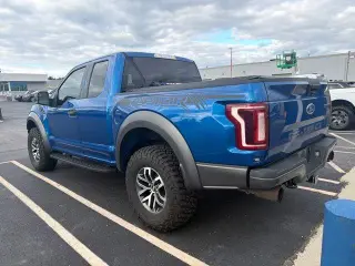 Ford F-150 2018 4x4 Raptor 4 puertas SuperCab caja corta de 5.5 pies
