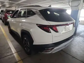 Hyundai TUCSON 2025 SEL SUV de 4 puertas