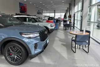 Ford F-150 2024 4x4 STX 4 puertas SuperCrew caja corta de 5.5 pies