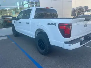 Ford F-150 2024 4x4 STX 4 puertas SuperCrew caja corta de 5.5 pies