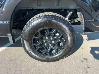 Ford F-150 2024 4x4 XLT 4 puertas SuperCrew batea de 5.5 pies