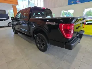 Ford F-150 2023 4x4 XLT 4 puertas SuperCrew caja corta de 5.5 pies