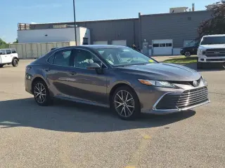 Toyota Camry 2021 AWD XLE Sedán de 4 puertas
