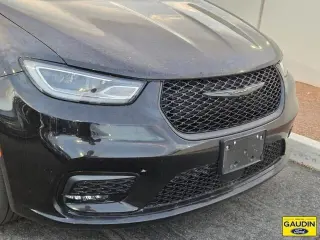 Chrysler Pacifica Limited Mini-Van de 4 puertas 2025