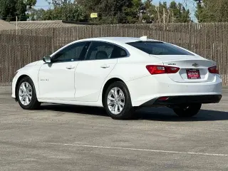 Chevrolet Malibu 2024 LT Sedán de 4 puertas con 1LT