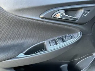 Chevrolet Malibu 2024 LT Sedán de 4 puertas con 1LT