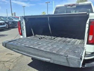 GMC Sierra 1500 2021 4x4 Denali 4dr Crew Cab 5.8 ft. SB