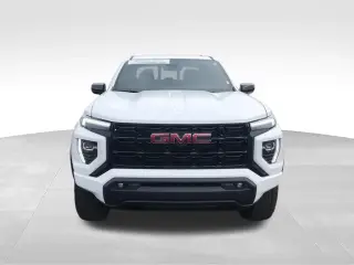 GMC Canyon 2026 4x4 Elevation 4 puertas Cabina Doble batea de 5 pies