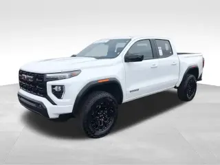GMC Canyon 2026 4x4 Elevation 4 puertas Cabina Doble batea de 5 pies